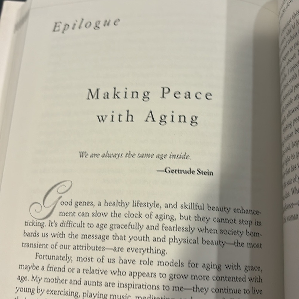 Beauty - anti-aging from a Dermatologist NEW BOOK! See also my bundle listing. - Picture 5 of 10